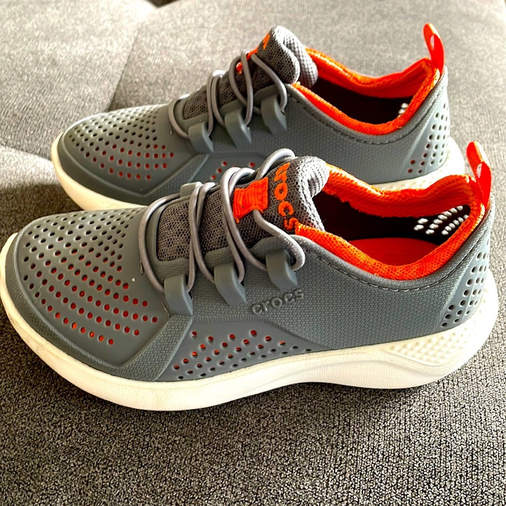 LiteRide by Crocs shoe c11. Grey toddler sneaker.